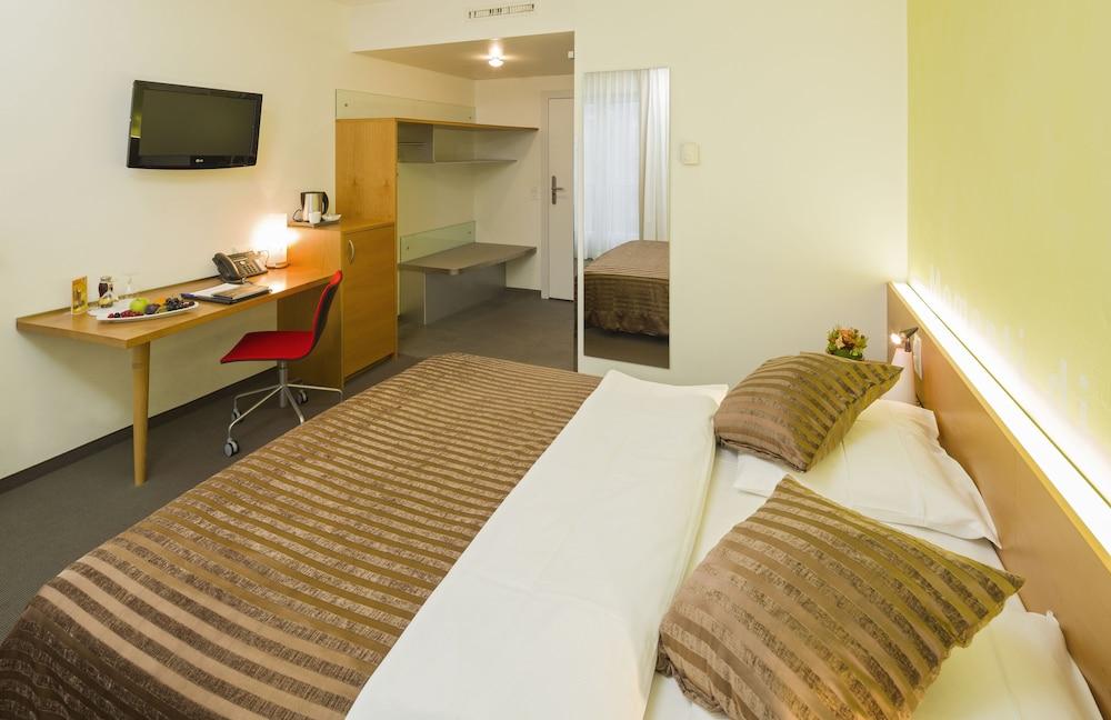 Sommerau-Ticino Swiss Quality Hotel Dietikon Εξωτερικό φωτογραφία