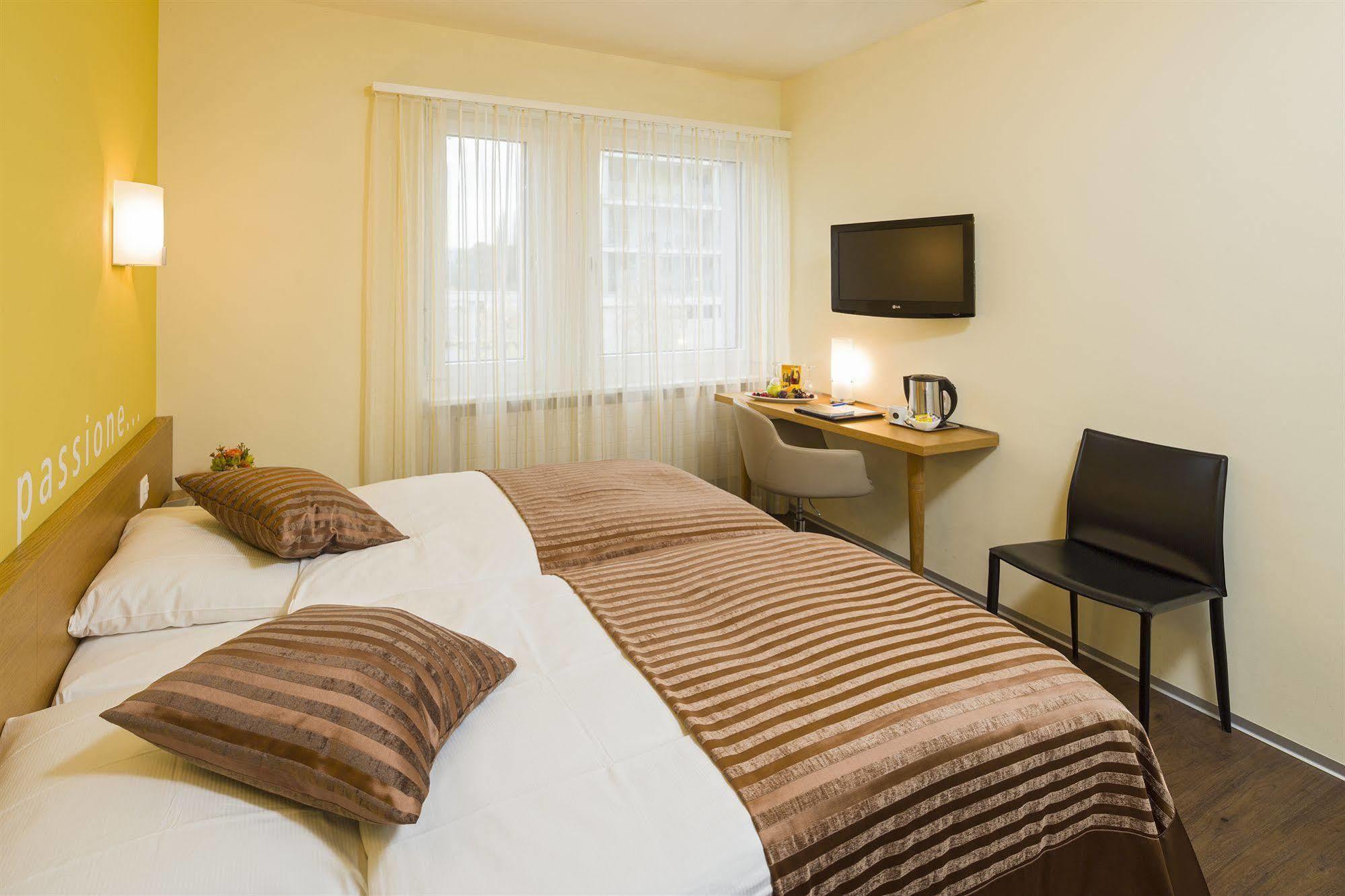 Sommerau-Ticino Swiss Quality Hotel Dietikon Εξωτερικό φωτογραφία